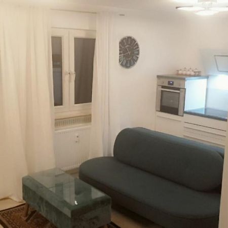 Apartment Mit Schoener, Moderner Einrichtung โคโลญ ภายนอก รูปภาพ