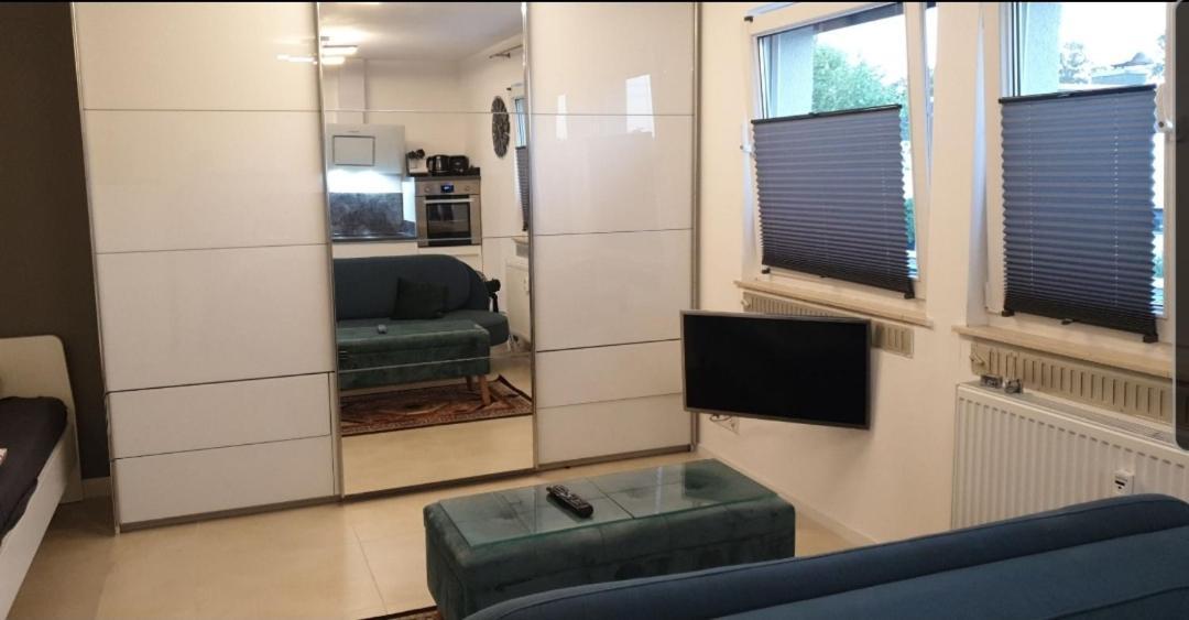 Apartment Mit Schoener, Moderner Einrichtung โคโลญ ภายนอก รูปภาพ